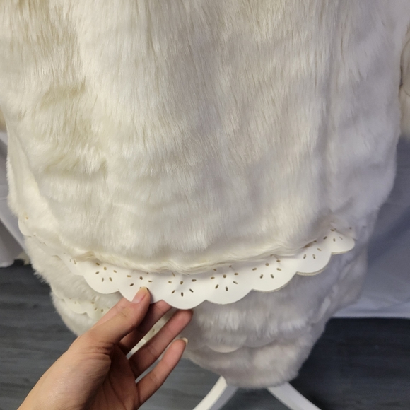 Children's place Faux Fur coat xl - Picture 15 of 16